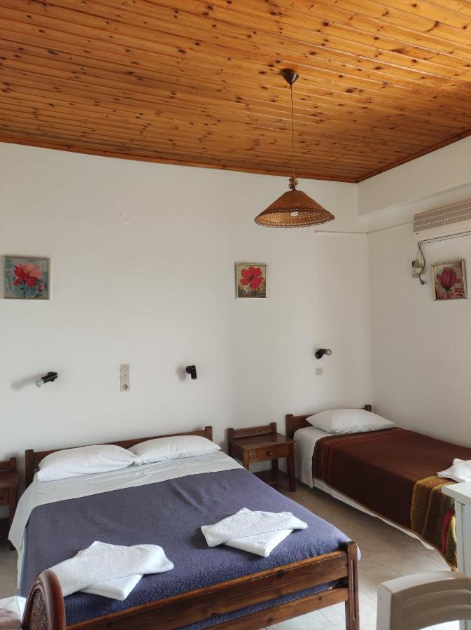 Artemis Rooms Frangokastello Exterior foto